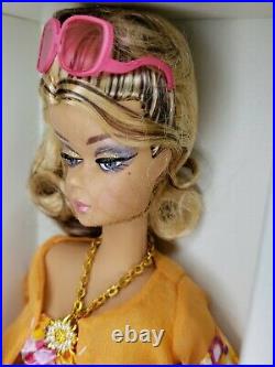 Palm Beach Swim Suit Silkstone Barbie Doll 2009 Gold Label Mattel R4483 Nrfb