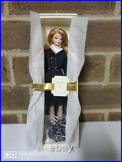 Pretty Pleats Barbie Doll #J0956 Fashion Model Gold Label Silkstone 2006 NRFB