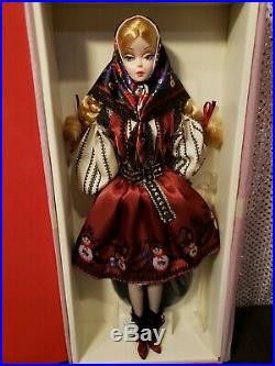 Rare Mila Silkstone Barbie Doll 2010 Gold Label Mattel T7672 Nrfb