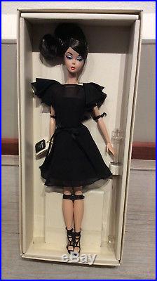 Silkstone Classic Black Dress Barbie NRFB 2016 Madrid fashion doll convention