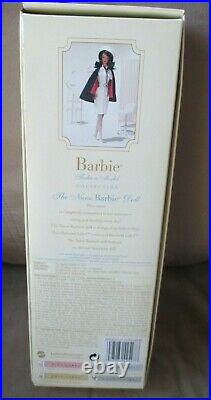 THE NURSE AA SILKSTONE BARBIE NRFB PLATINUM LABEL- Mint! #869/999 K5870