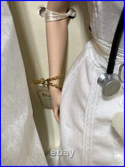 THE NURSE SILKSTONE BARBIE NRFB FASHION MODEL COLLECTION Gold Label