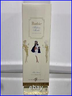 THE NURSE SILKSTONE BARBIE NRFB FASHION MODEL COLLECTION Gold Label