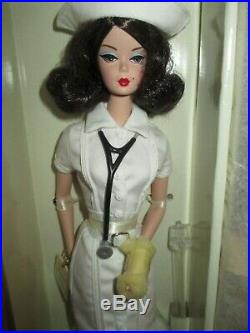 The Nurse Silkstone Barbie Nrfb Gold Label #j4253