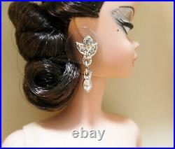 The Showgirl Silkstone Barbie Doll 2009 L9597 Only 9,100 WorldWide
