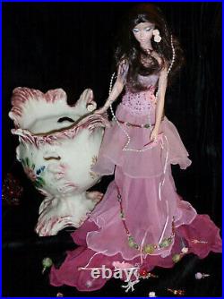 The Showgirl Silkstone Barbie Doll 2009 L9597 Only 9,100 WorldWide