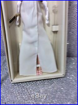 Us National Convention Silkstone Barbie Poseable Doll 2015 Gold Label Dkn08
