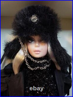 Verushka Silkstone Barbie Doll 2010 Gold Label Mattel T7674 Nrfb